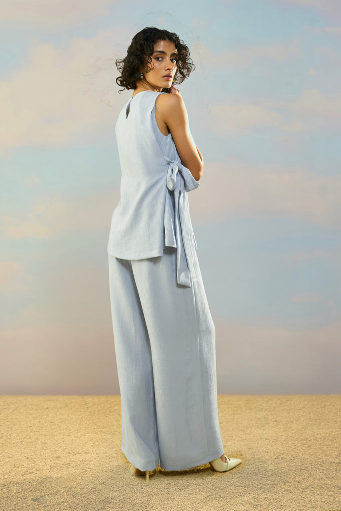 TEXTURED SIDE-TIE TOP dash and dot