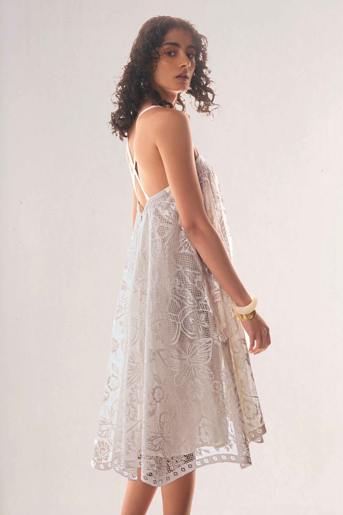 SCALLOPED LACE MINI