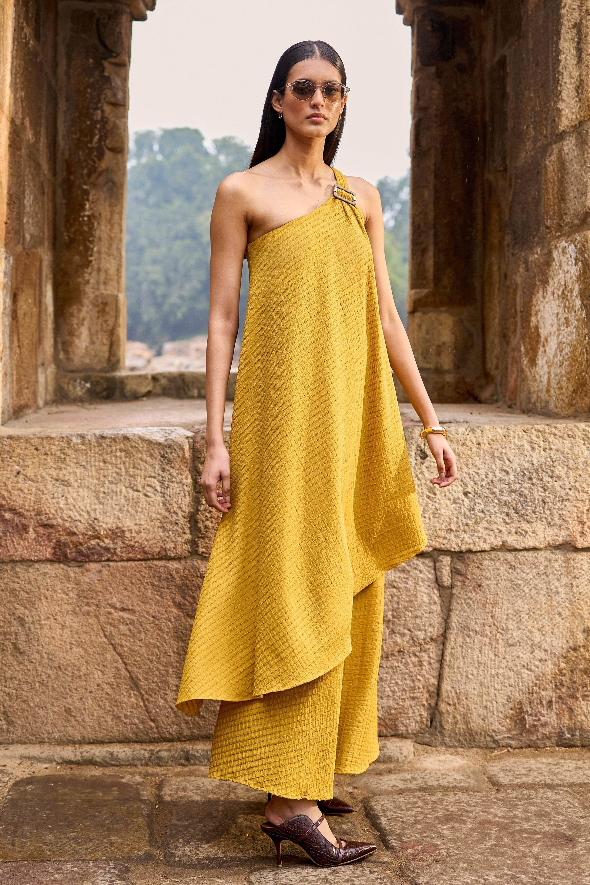 TEXTURED WIDE LEGGED PANT - dash and dot