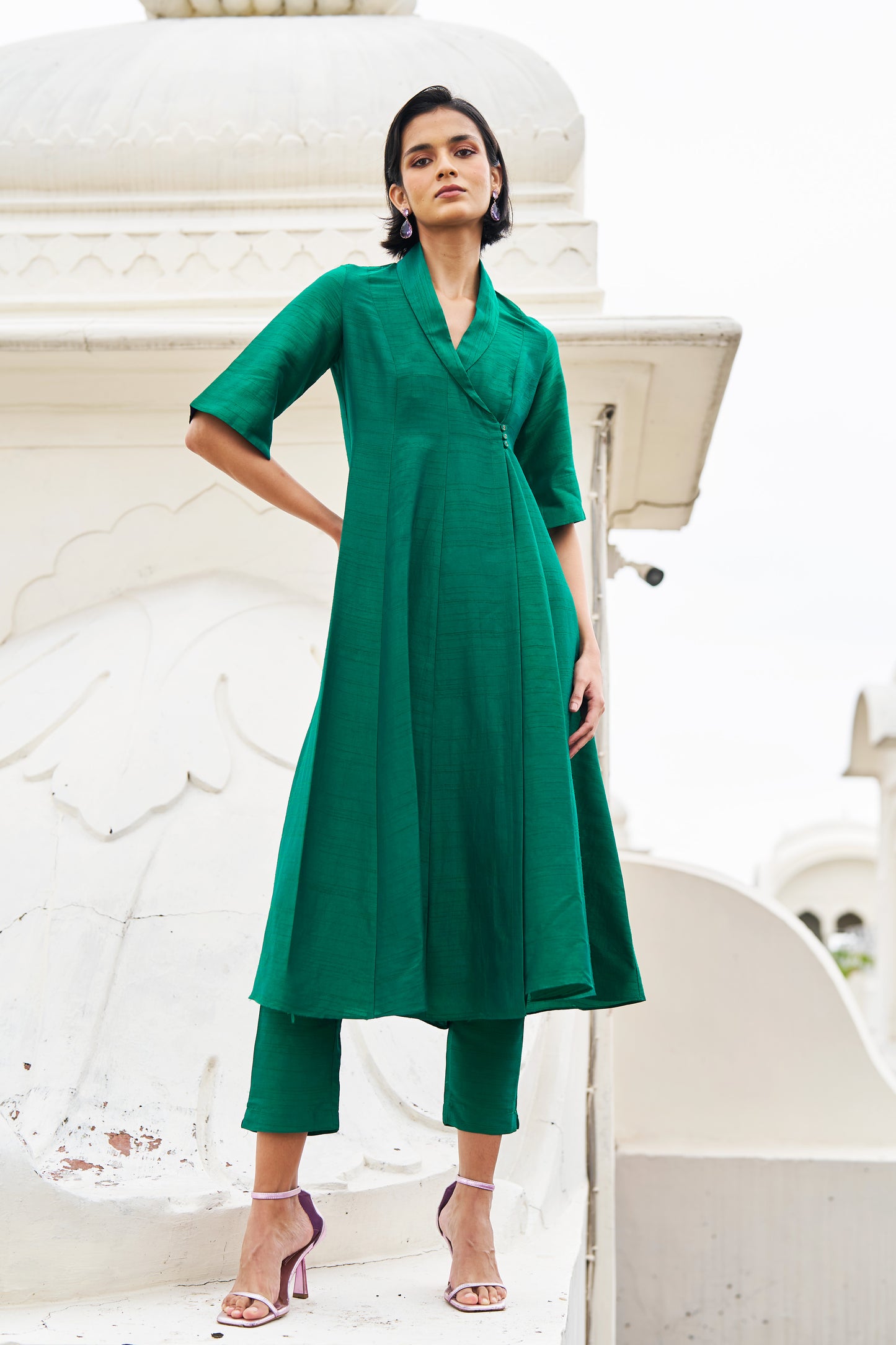 TEXTURED LONGLINE SIDE-BUTTON TOP