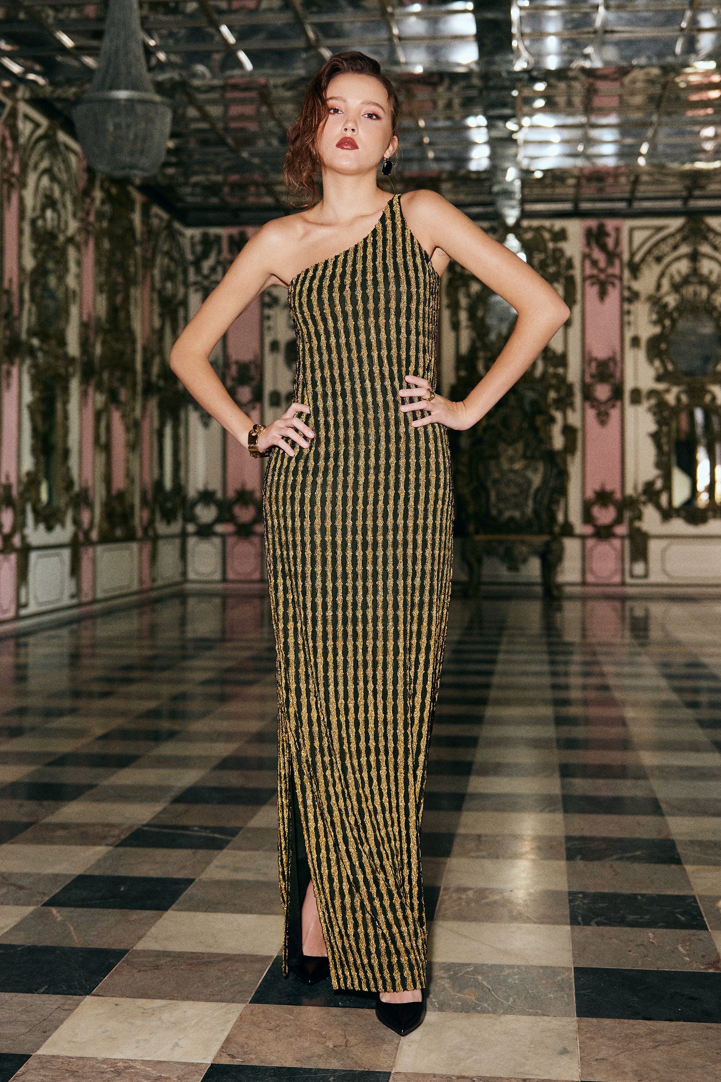 ONE-SHOULDER TEXTURED GOWN