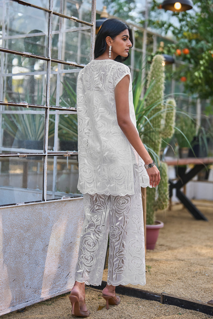 IVORY LACE TOP dash and dot