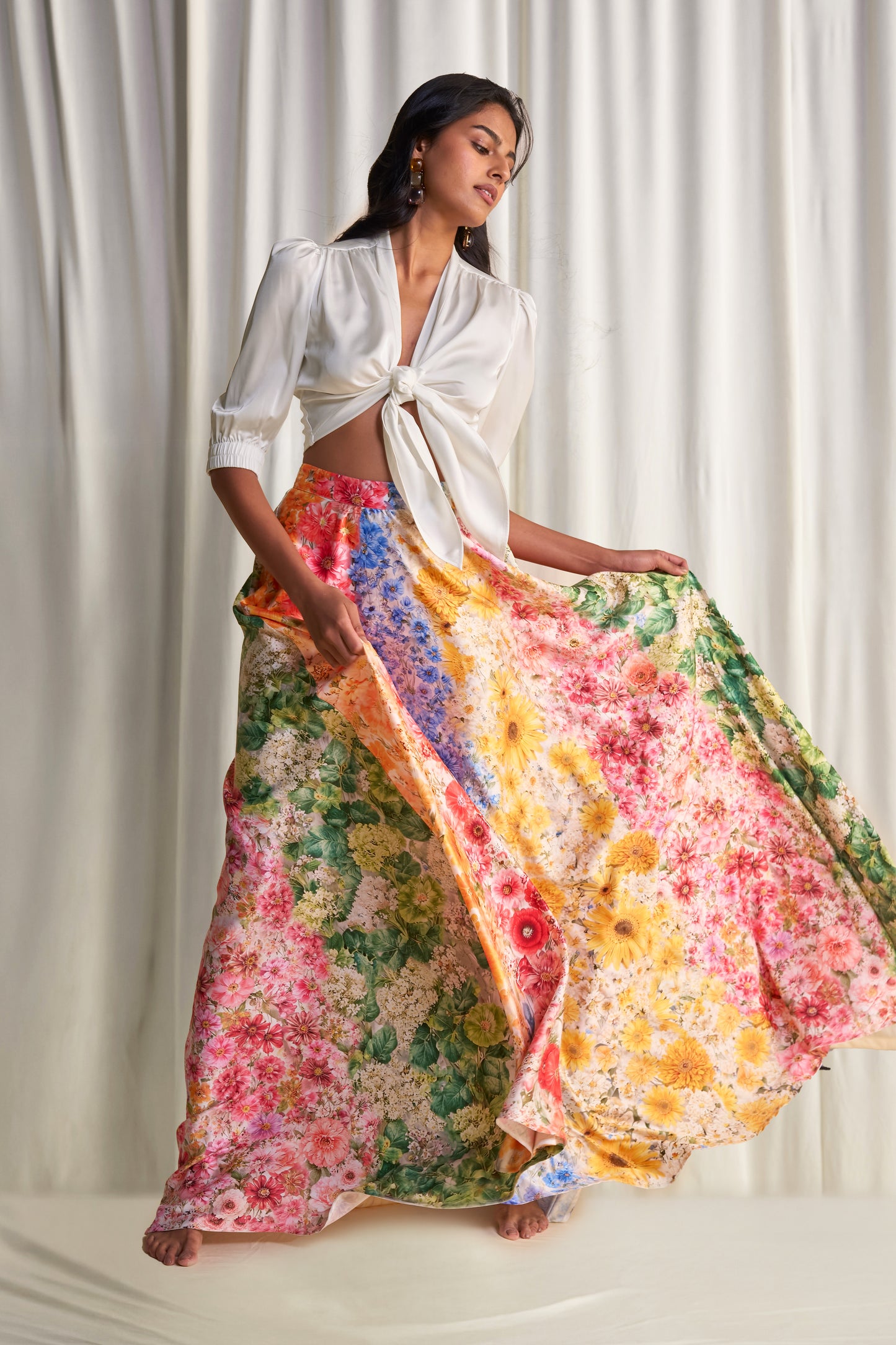 FRONT-TIE TOP & MULTI-FLORAL MAXI SKIRT