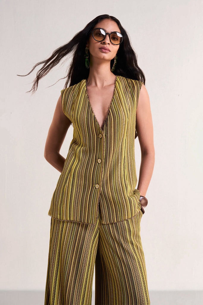 SCALLOPED CROCHET KNIT WAISTCOAT dash and dot