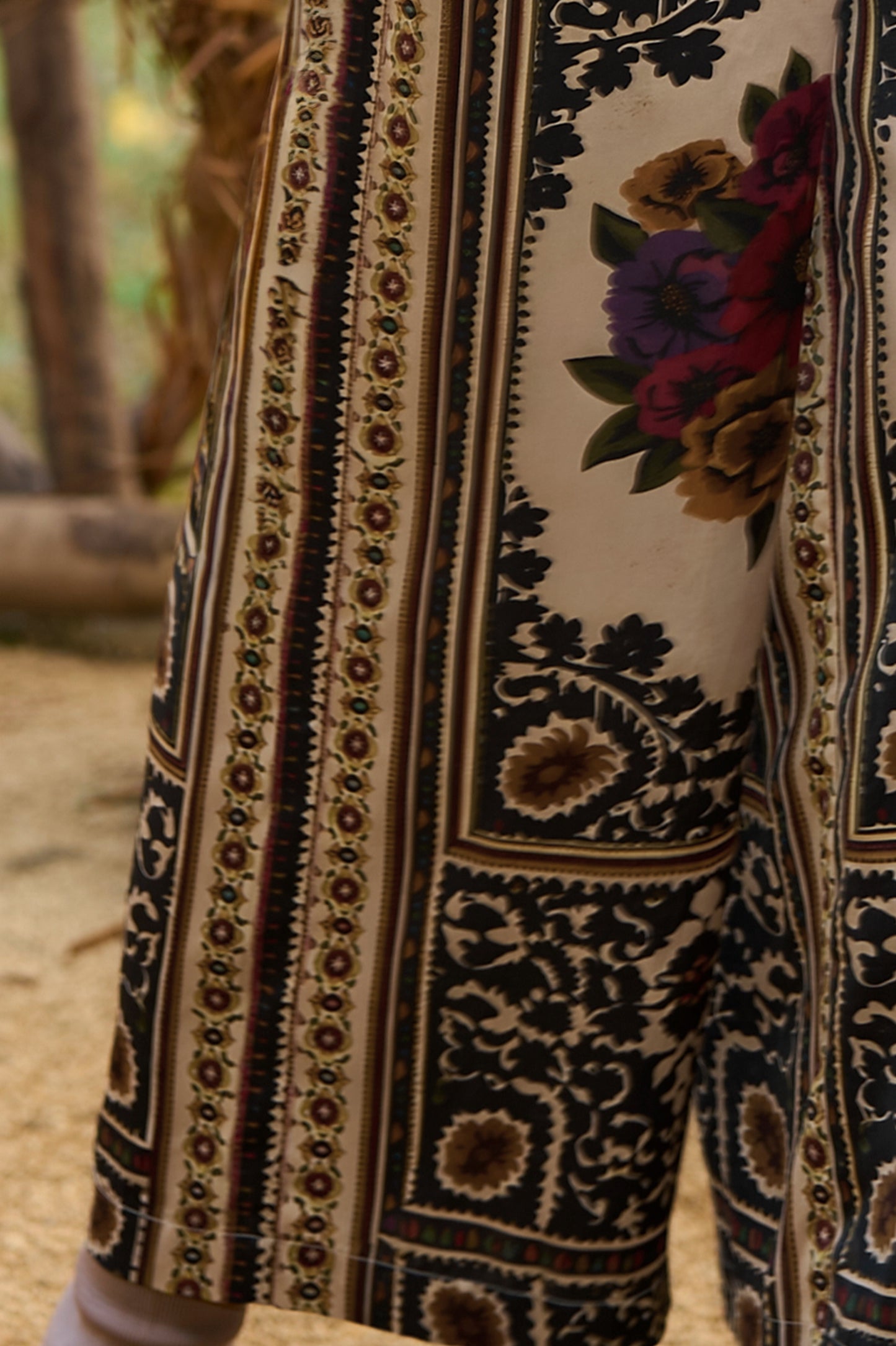 BAROQUE PRINTED STRAIGHT-CUT PANT