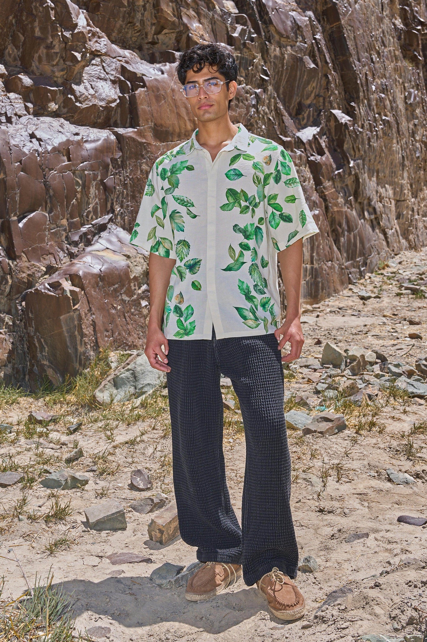 WASHED TEXTURED PANT - dash and dot