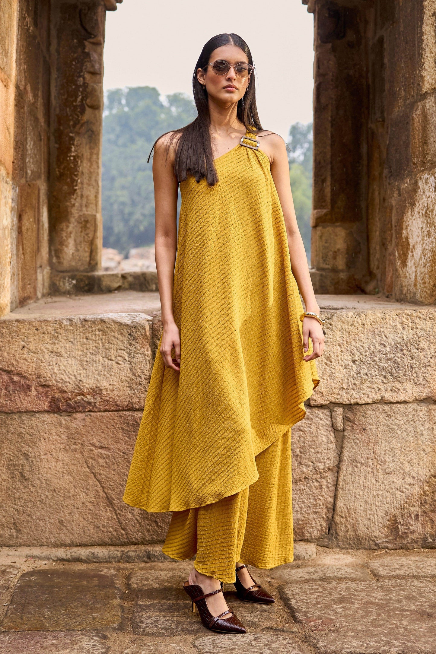 TEXTURED WIDE LEGGED PANT - dash and dot