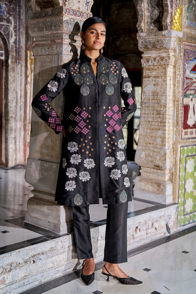 BROCADE EMBROIDERED TOP dash and dot