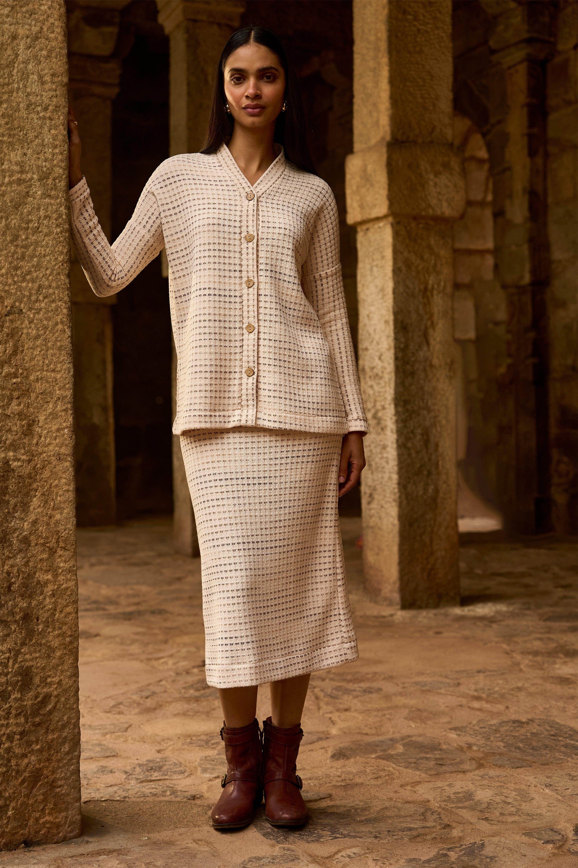 TEXTURED KNIT SKIRT - dash and dot