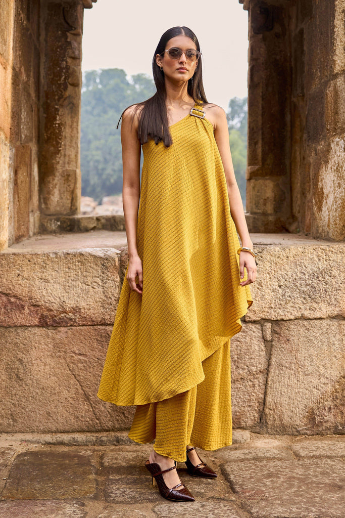 TEXTURED ONE SHOULDER SET - dash and dot dash and dot