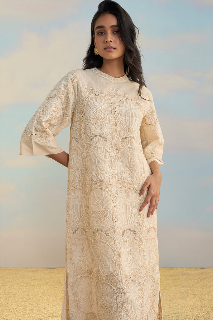 CUTWORK EMBROIDERED SCALLOPED MAXI dash and dot