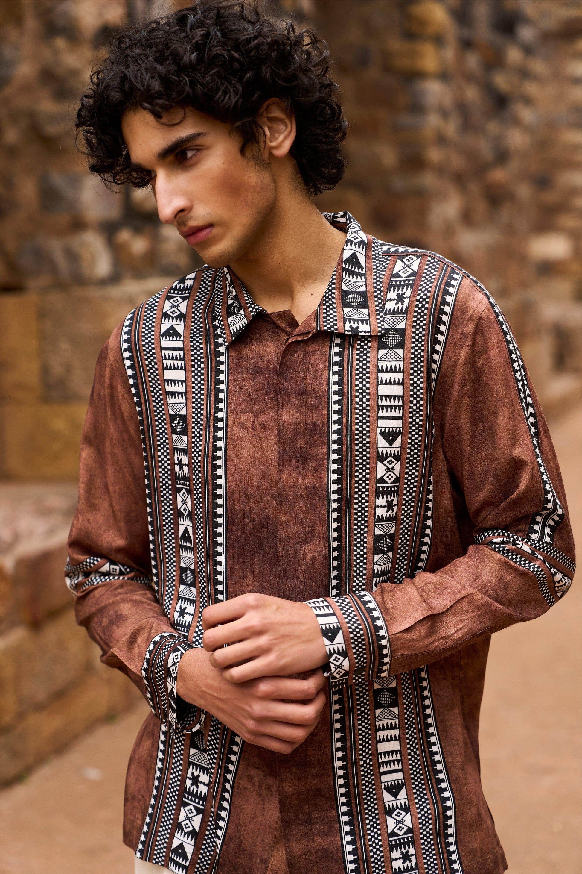 TRIBAL BORDER SHIRT - dash and dot