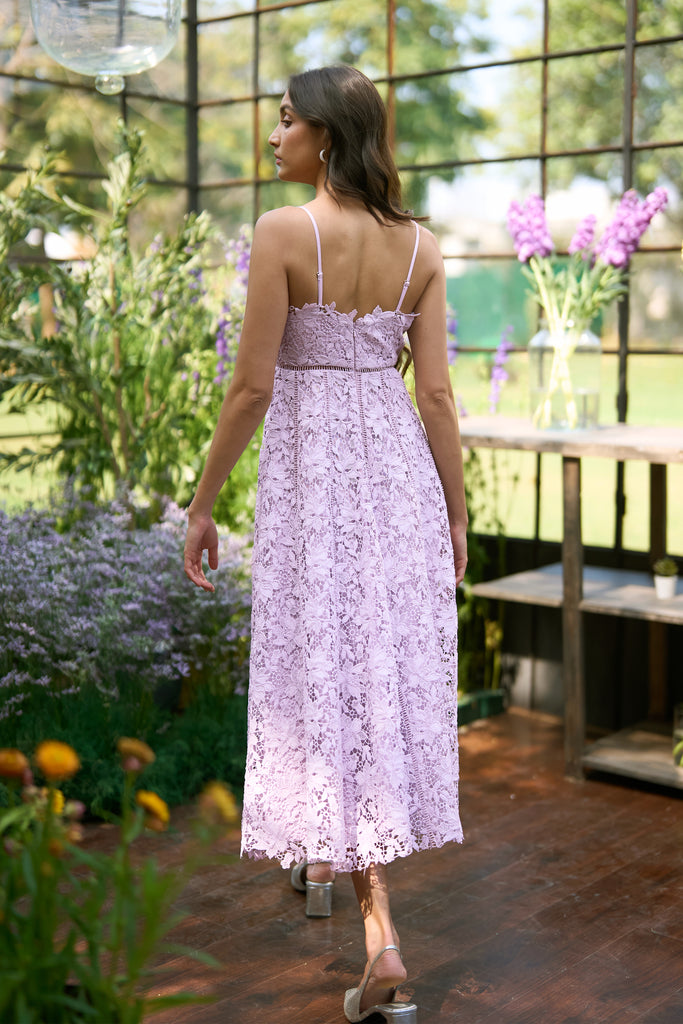 SCALLOPED FLARED LACE MIDI dash and dot
