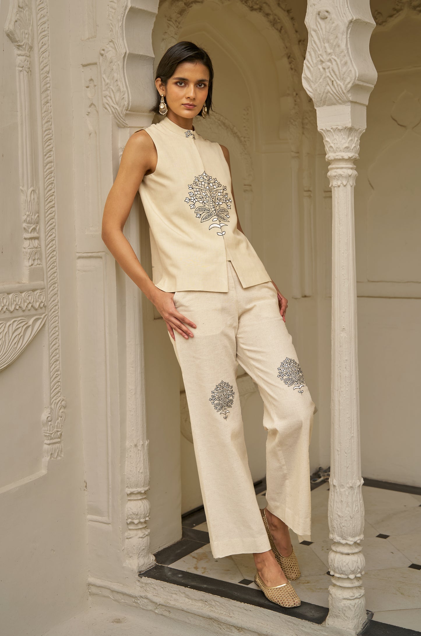 LINEN EMBROIDERED PANT