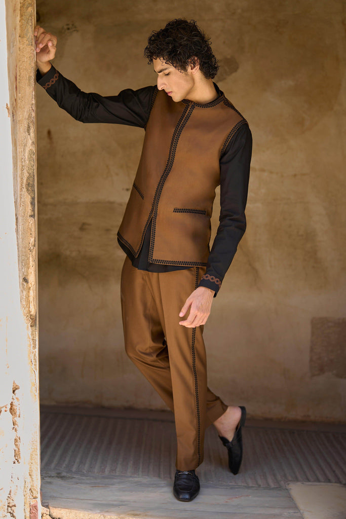 BORDER EMBROIDERED BANDI AND PANT SET - dash and dot dash and dot