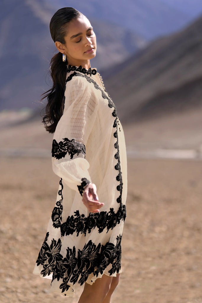 TEXTURED LACE MIDI dash and dot