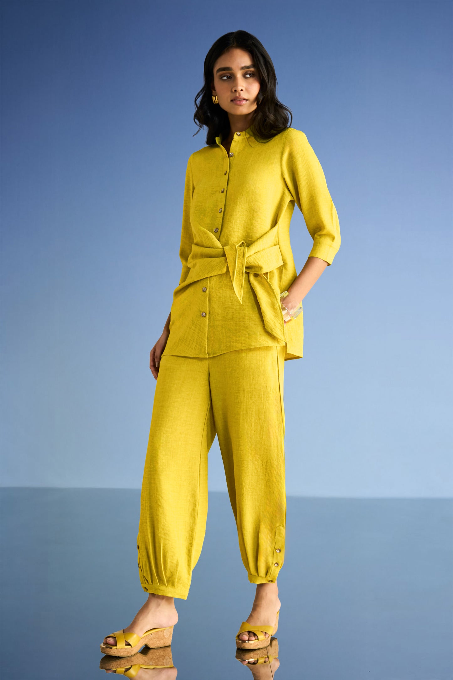 PLEATED LINEN-TEXTURED PANT