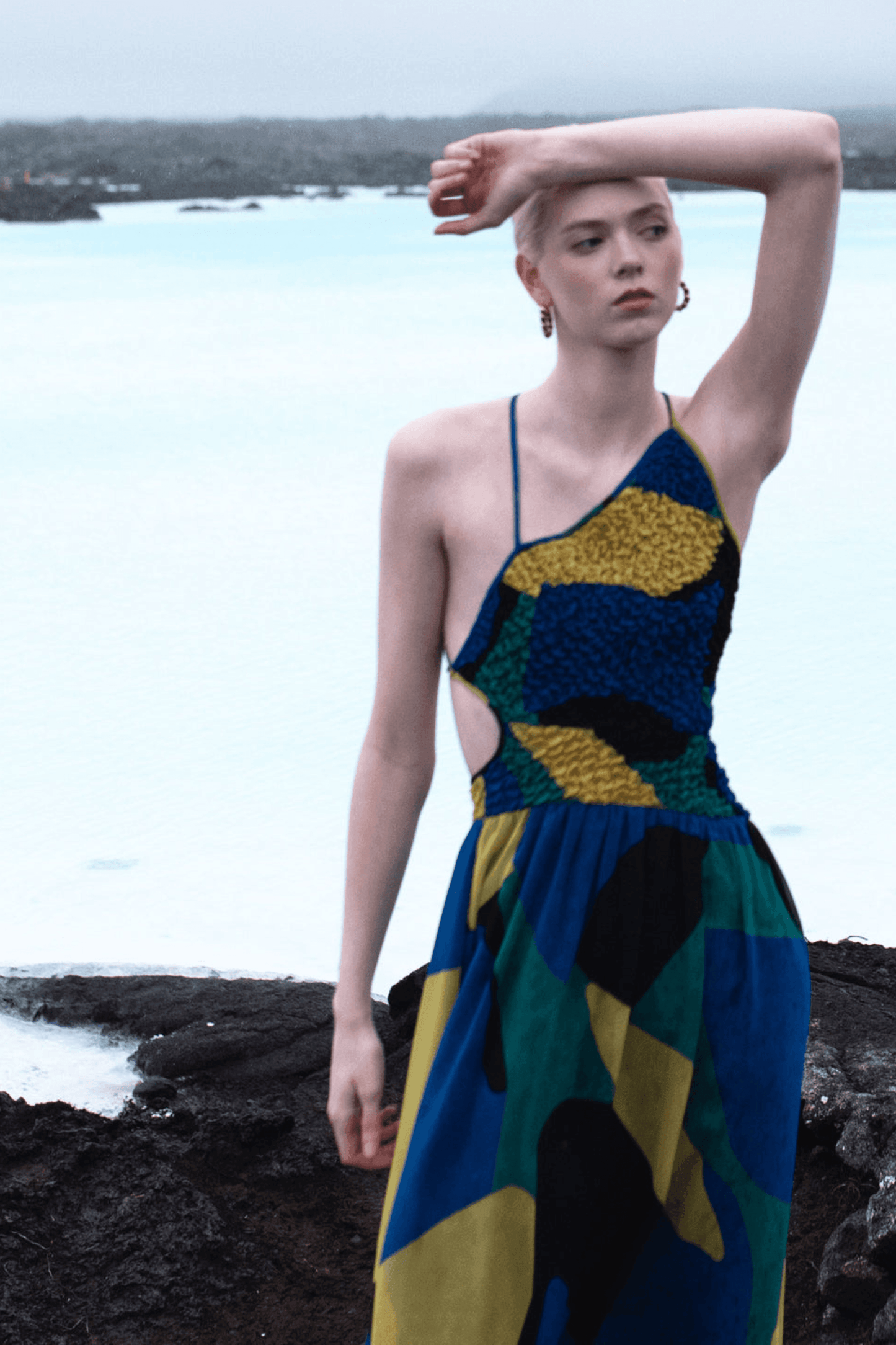ABSTRACT RUCHED CUTOUT DRESS - dash and dot