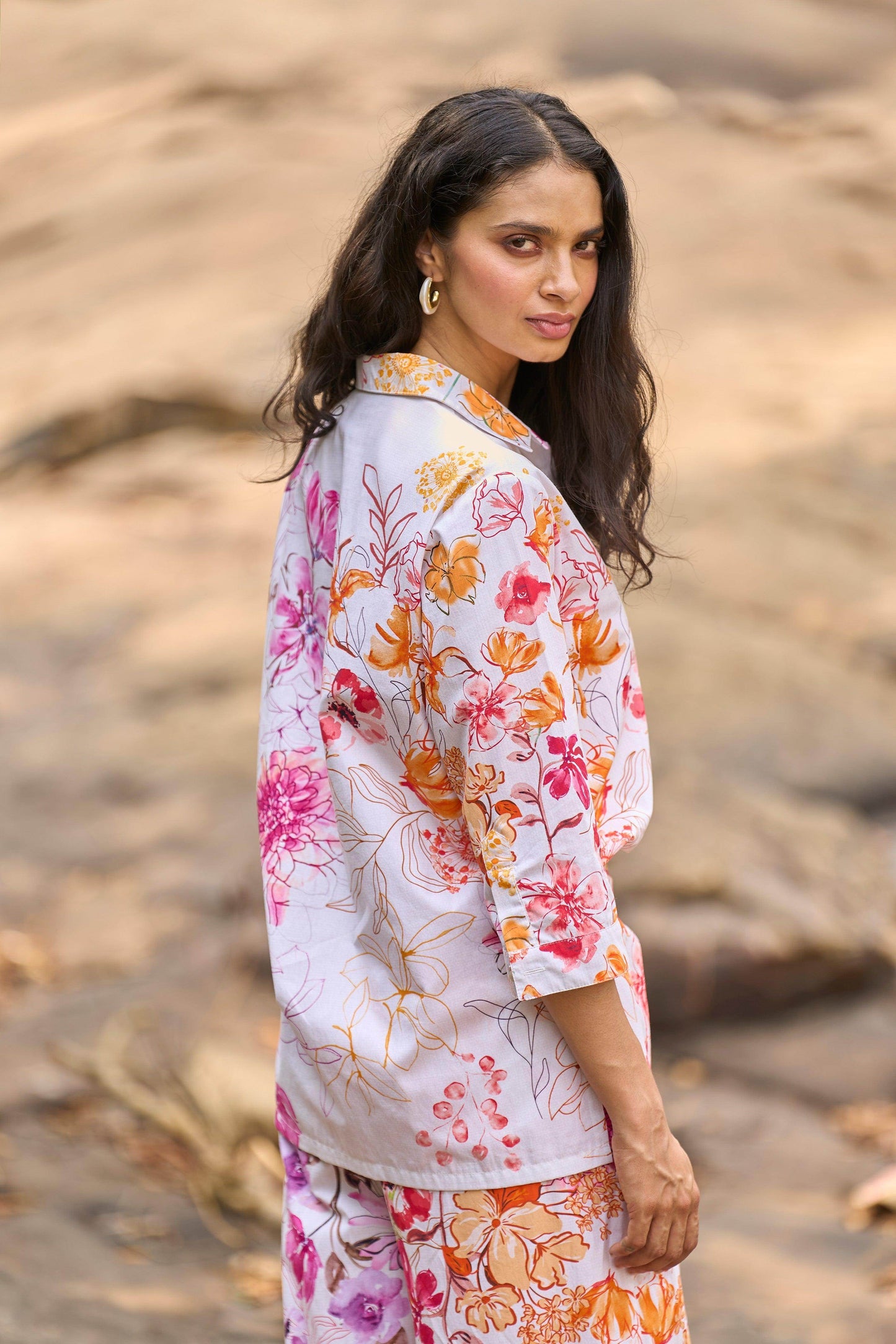 ASYMMETRIC FLORAL PRINT SHIRT - dash and dot