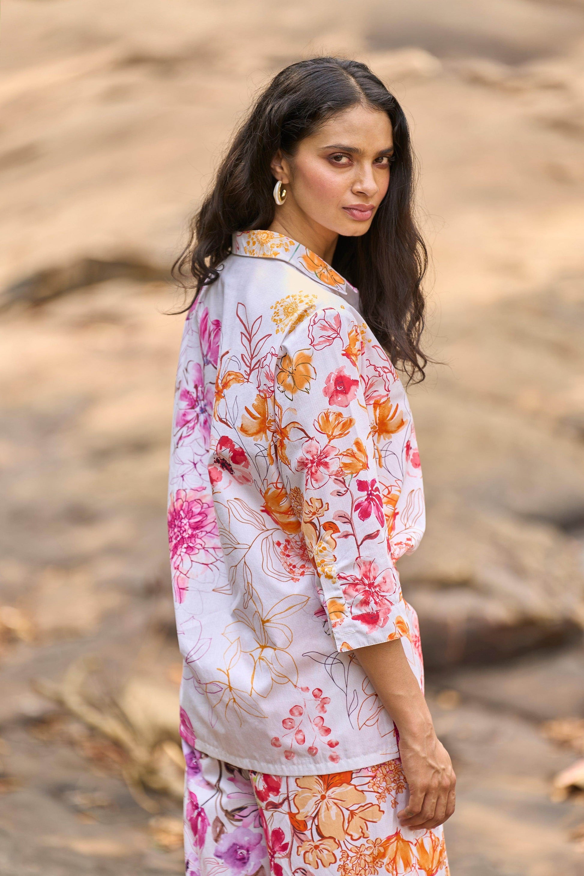 ASYMMETRIC FLORAL PRINT SHIRT - dash and dot