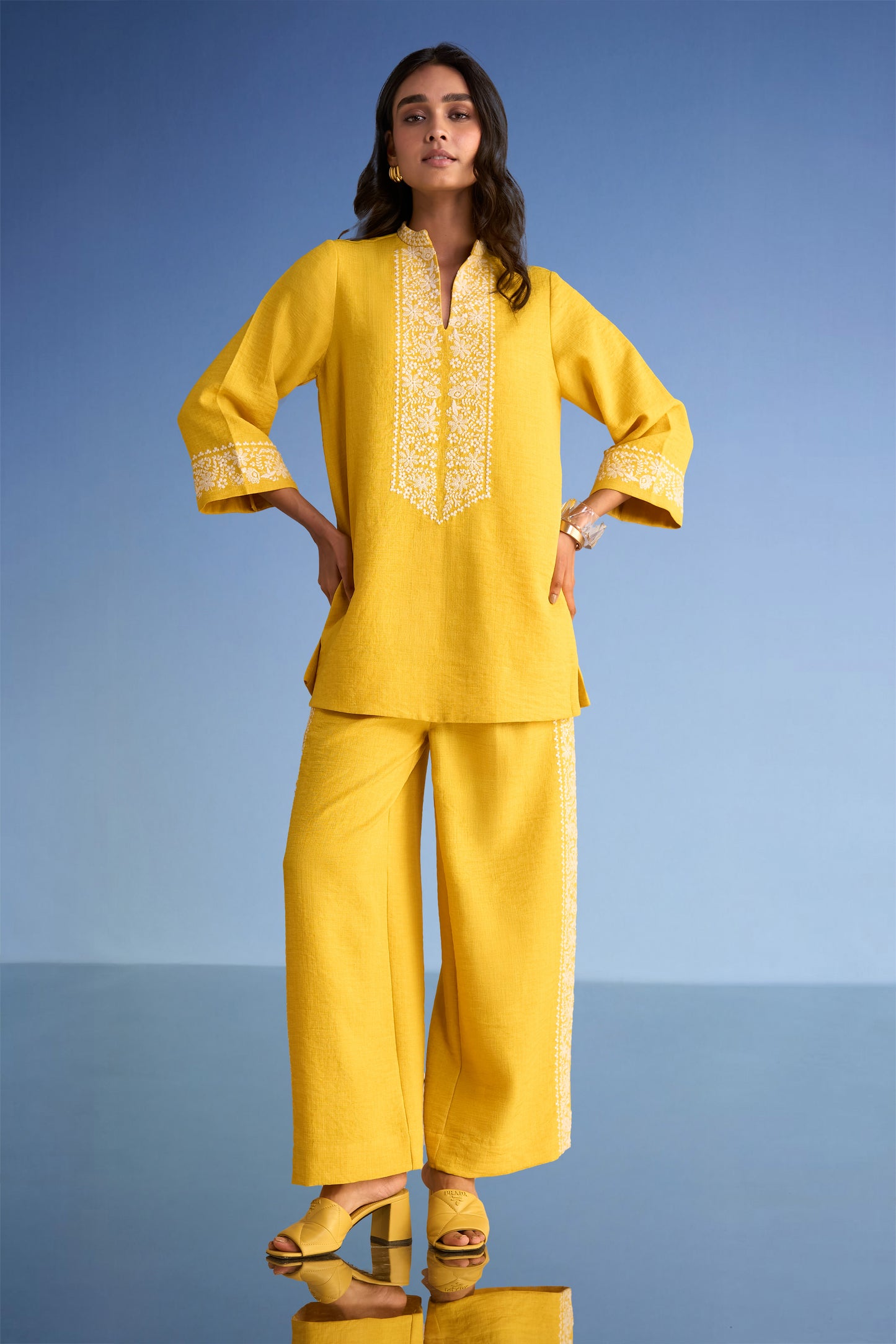 EMBROIDERED LINEN-TEXTURED LONGLINE TOP & WIDE-LEGGED PANT SET