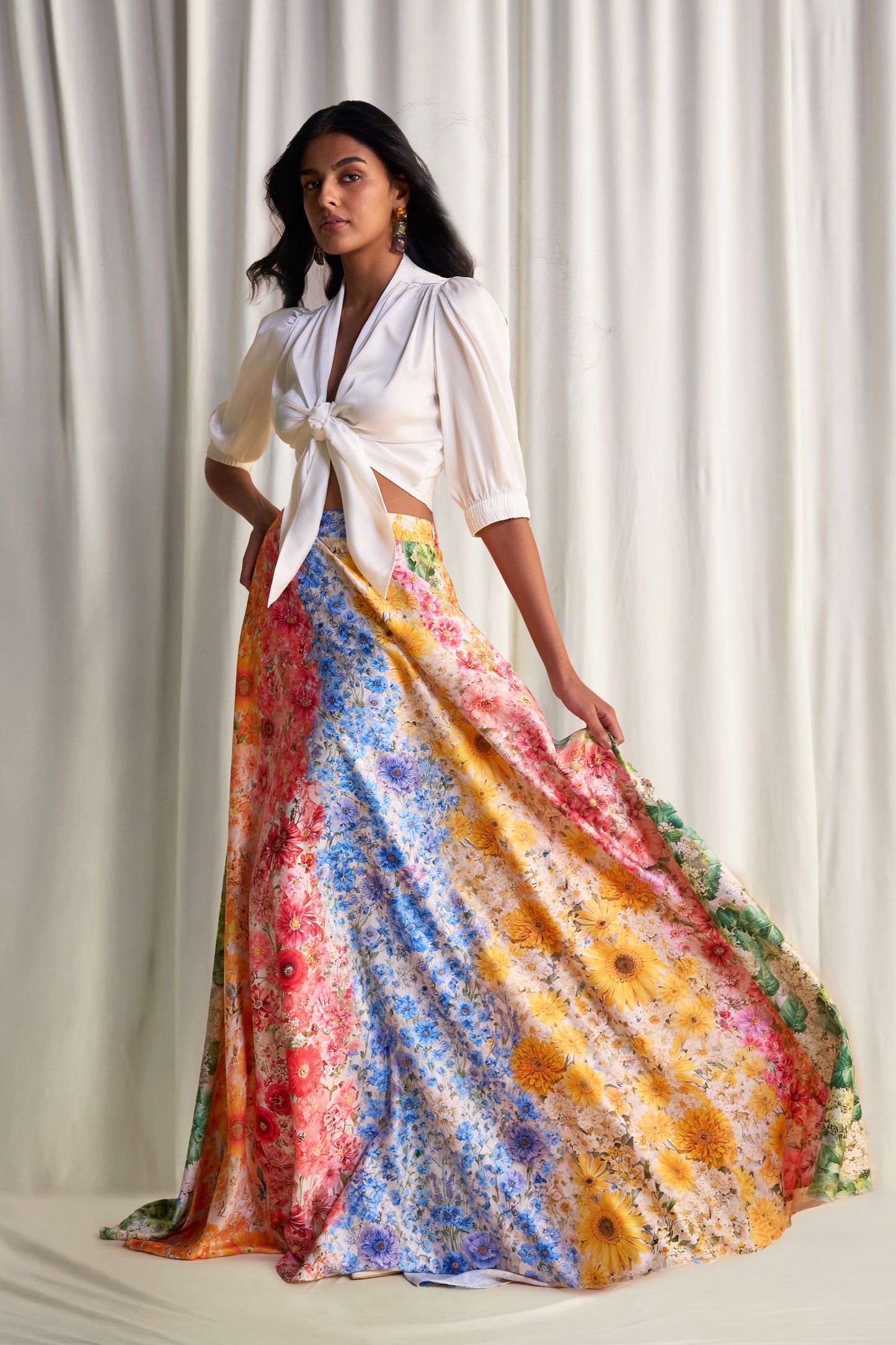 FRONT-TIE TOP & MULTI-FLORAL MAXI SKIRT