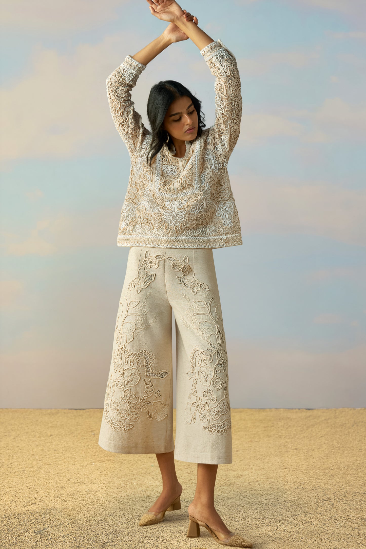 CUTWORK EMBROIDERED LINEN PANT