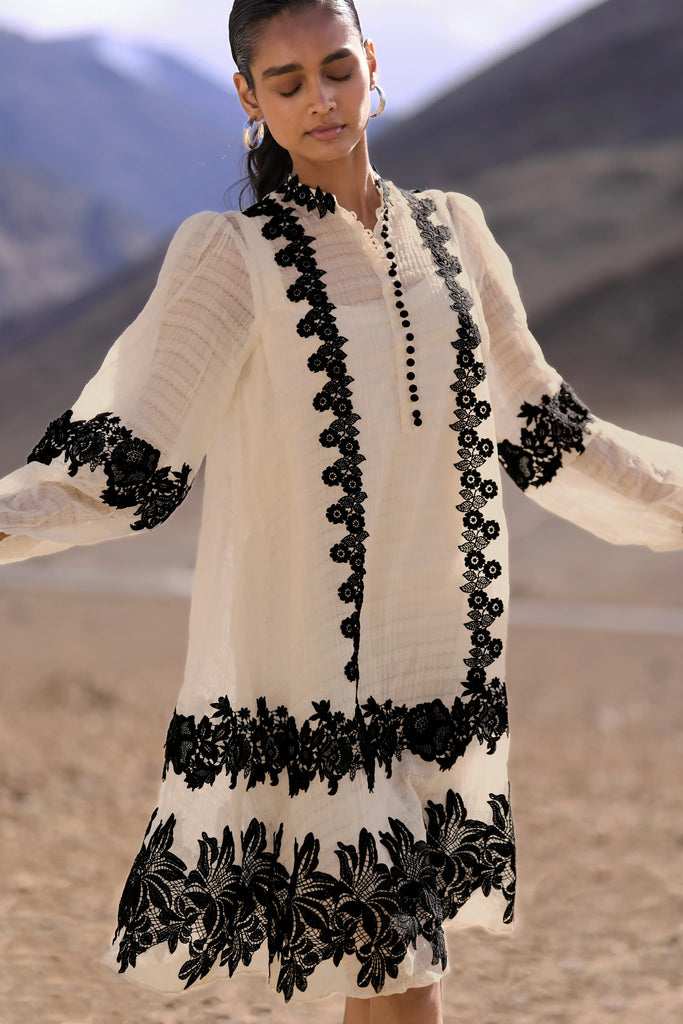 TEXTURED LACE MIDI dash and dot