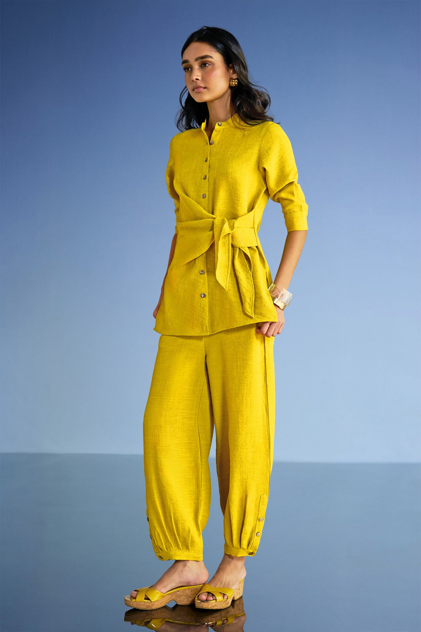 PLEATED LINEN-TEXTURED PANT