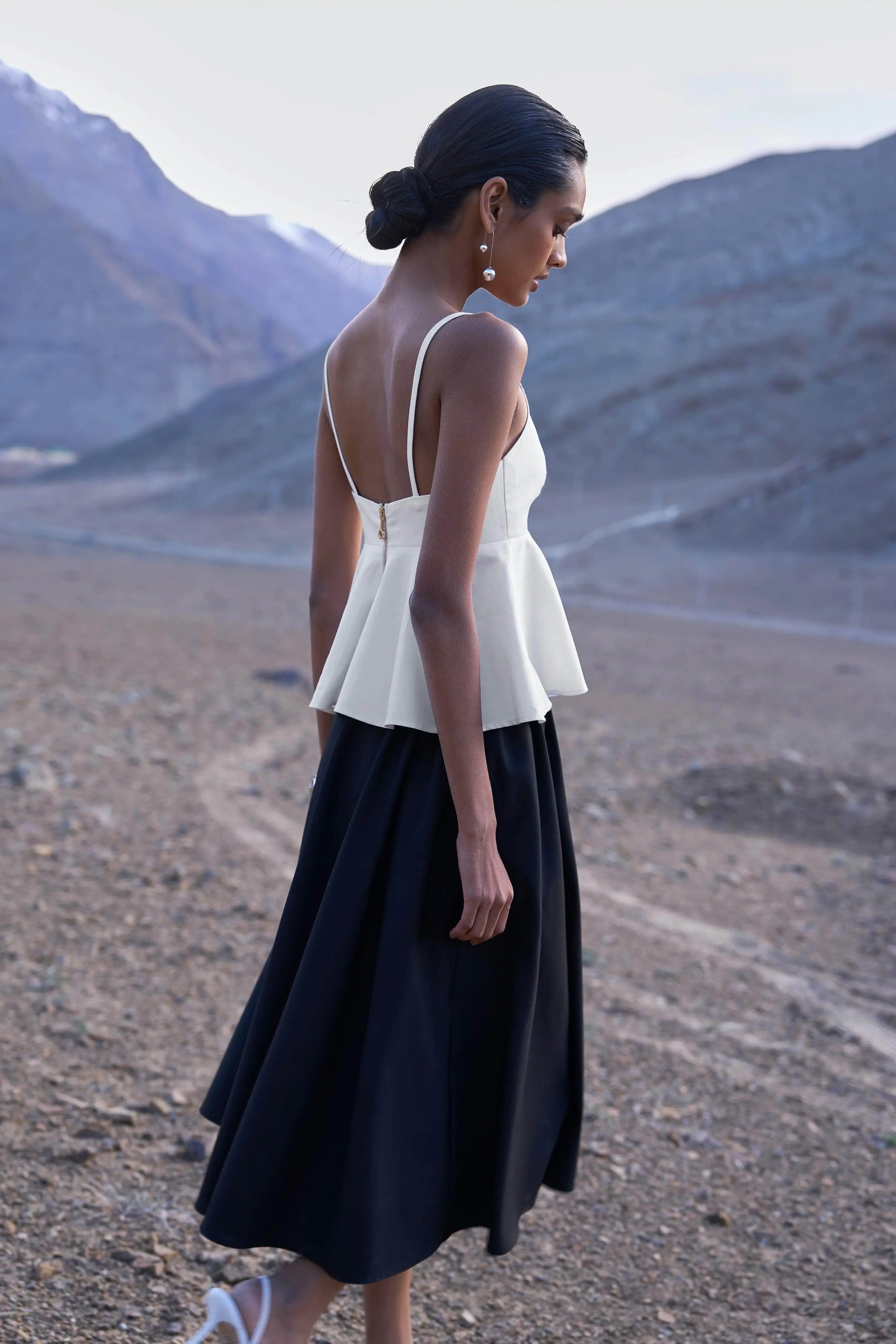 BLACK FLARE SKIRT - dash and dot