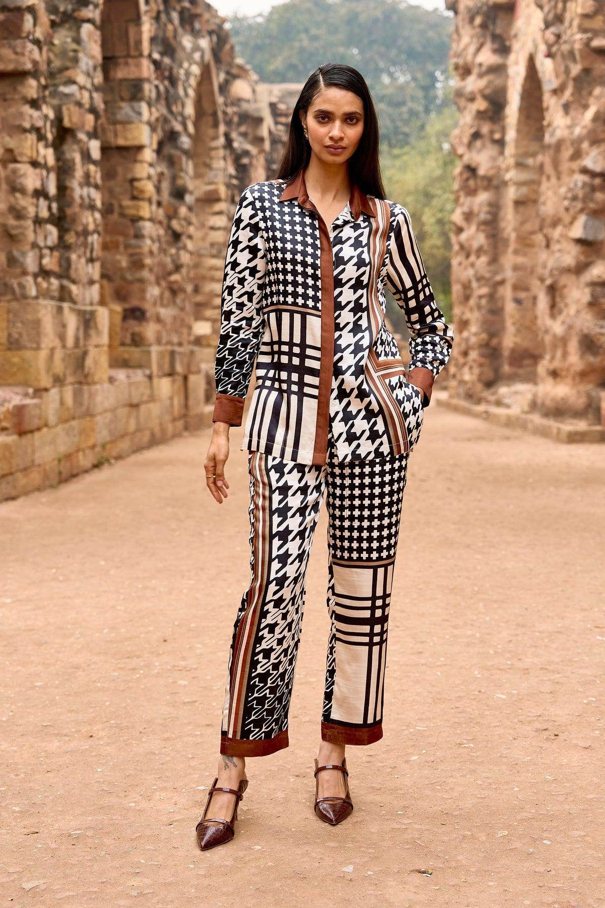 SIGNATURE PRINT SHIRT - dash and dot