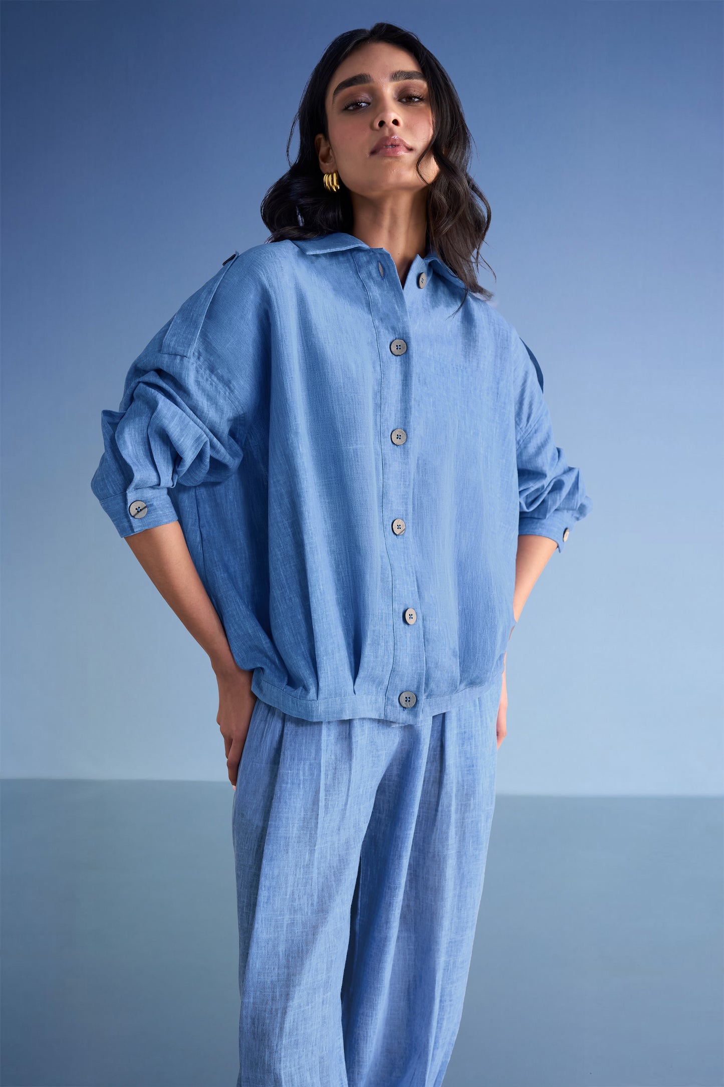 BOX PLEATED LINEN-TEXTURED SHIRT