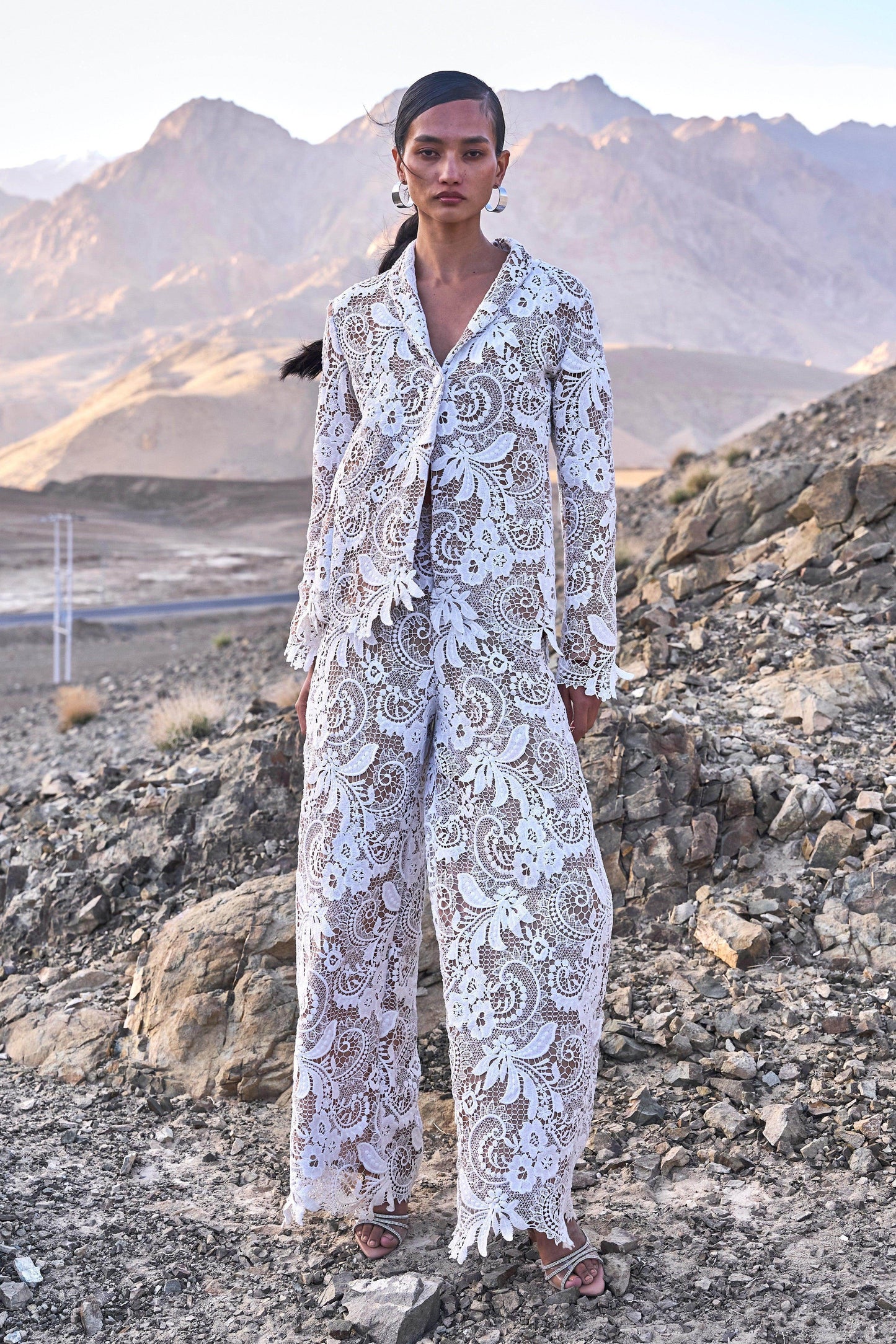 SCALLOPED LACE PANT - dash and dot