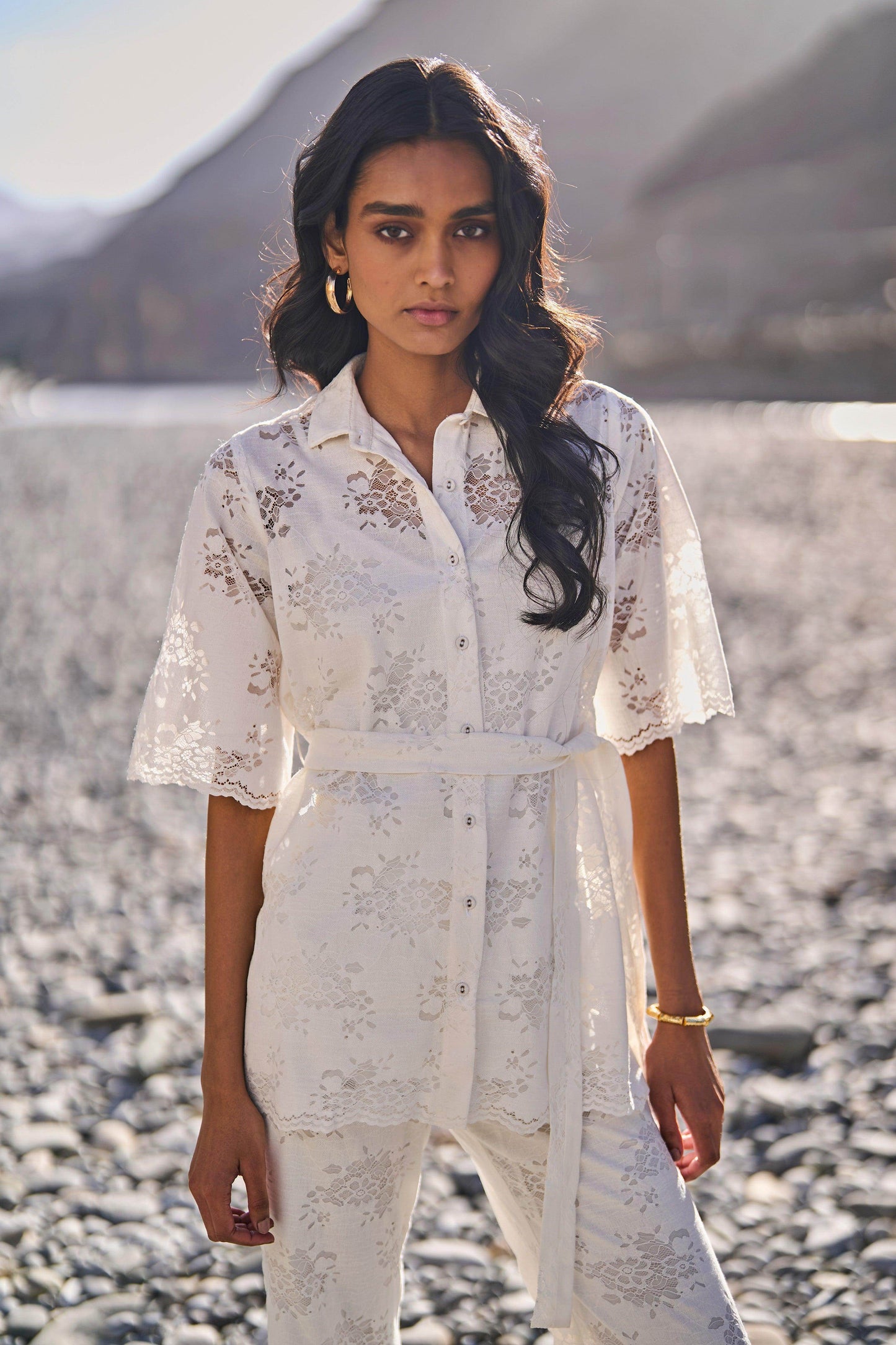 SCALLOPED LACE TOP - dash and dot