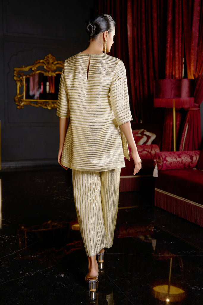 METALLIC STRIPE EMBROIDERED TOP dash and dot