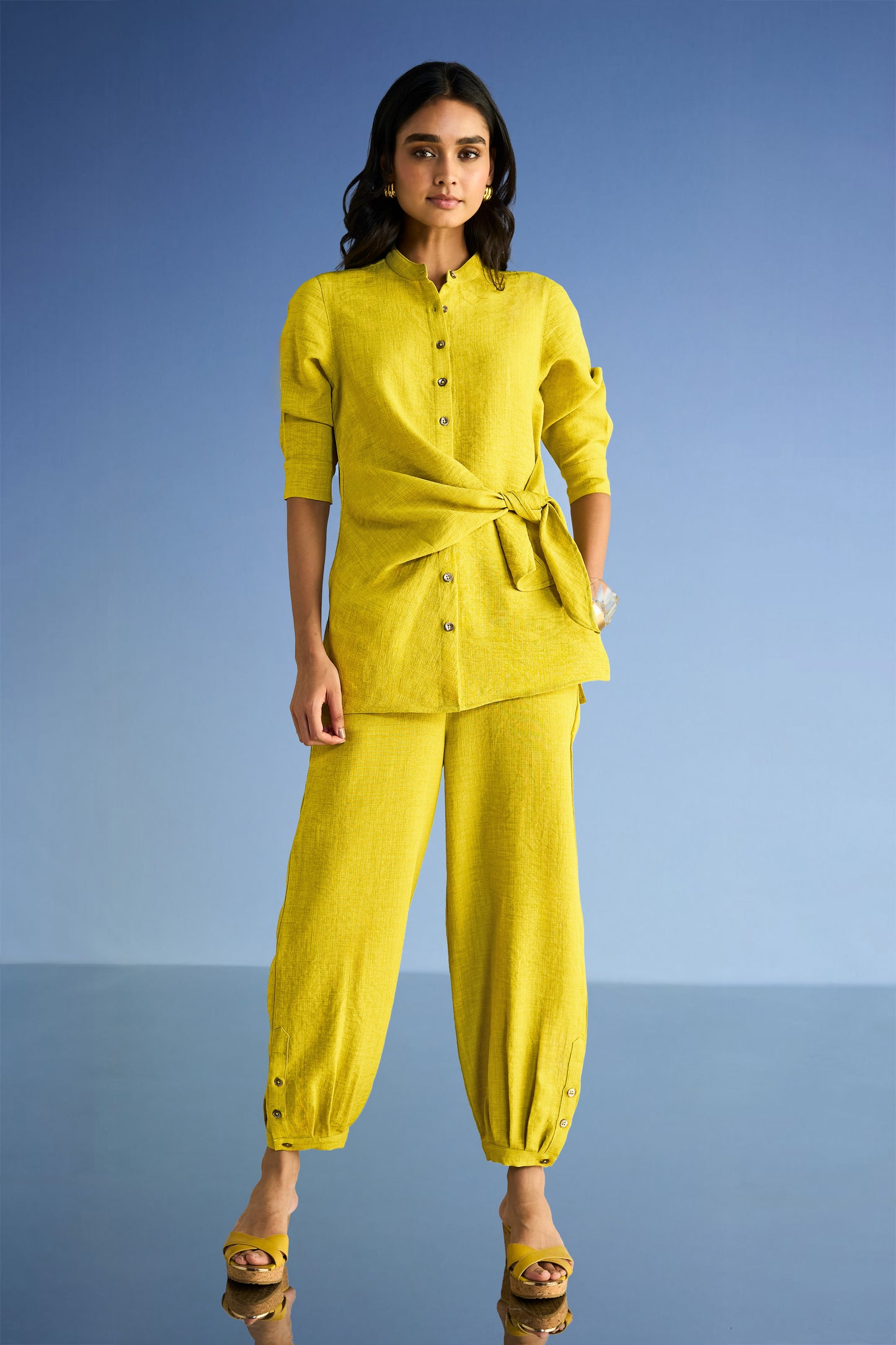 PLEATED LINEN-TEXTURED PANT