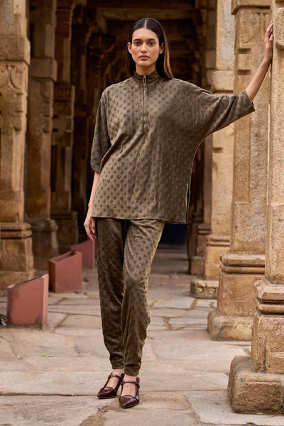 TEXTURED KNIT SUEDED SET - dash and dot