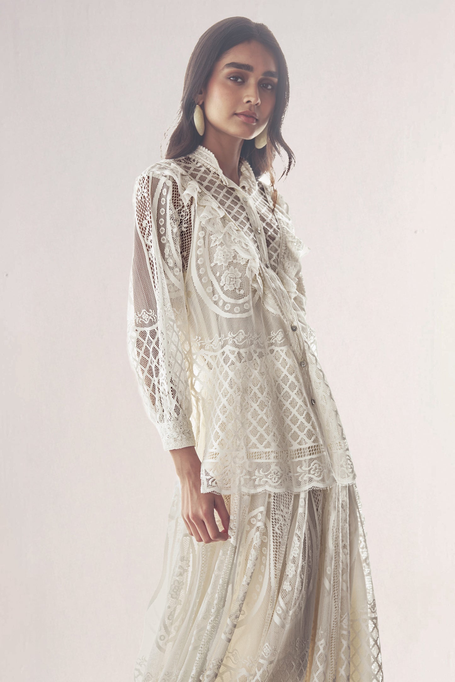 LACE & RUFFLE SHIRT & A-LINE LACE SKIRT