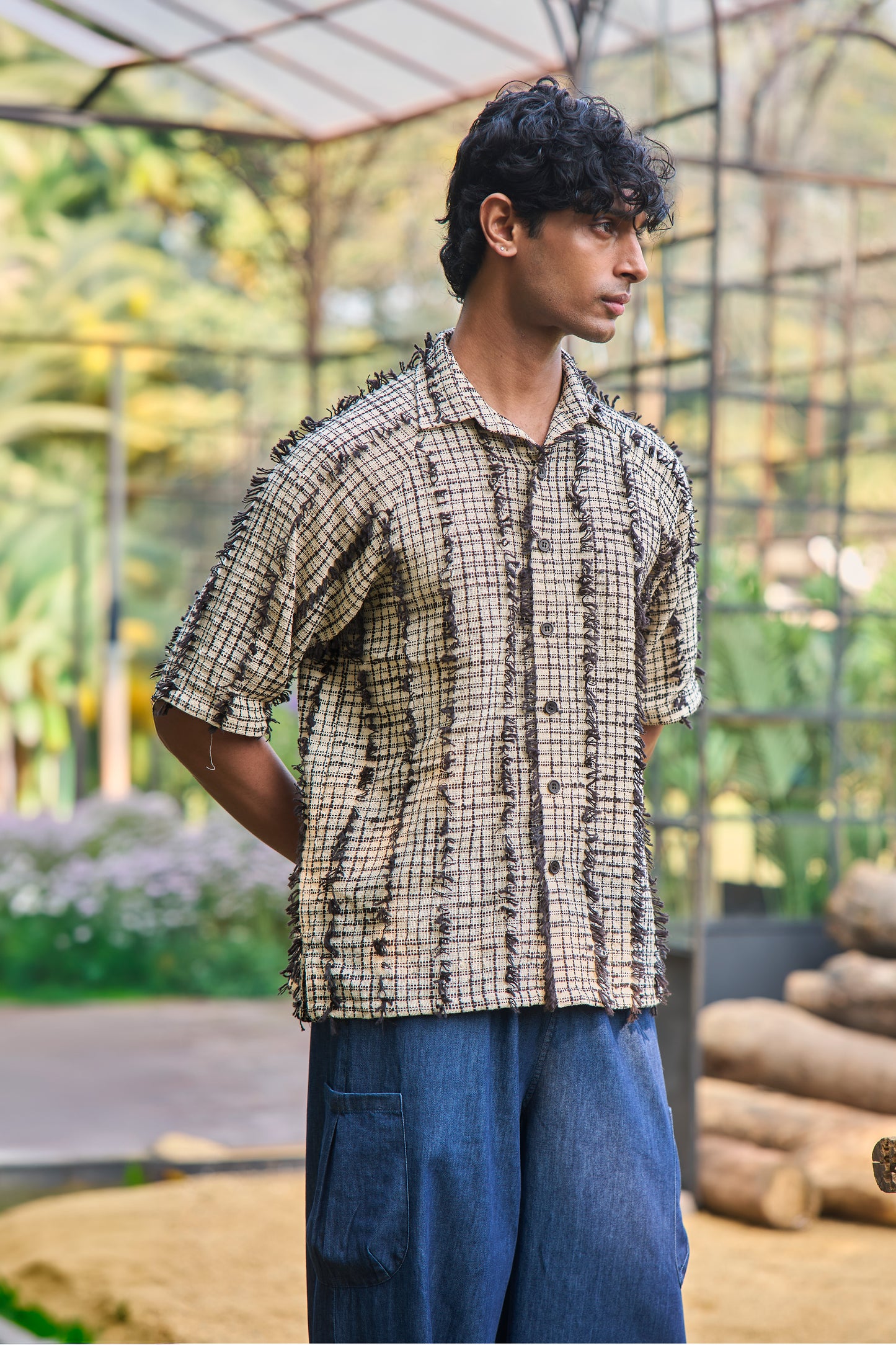 TEXTURED FRAYED SHIRT