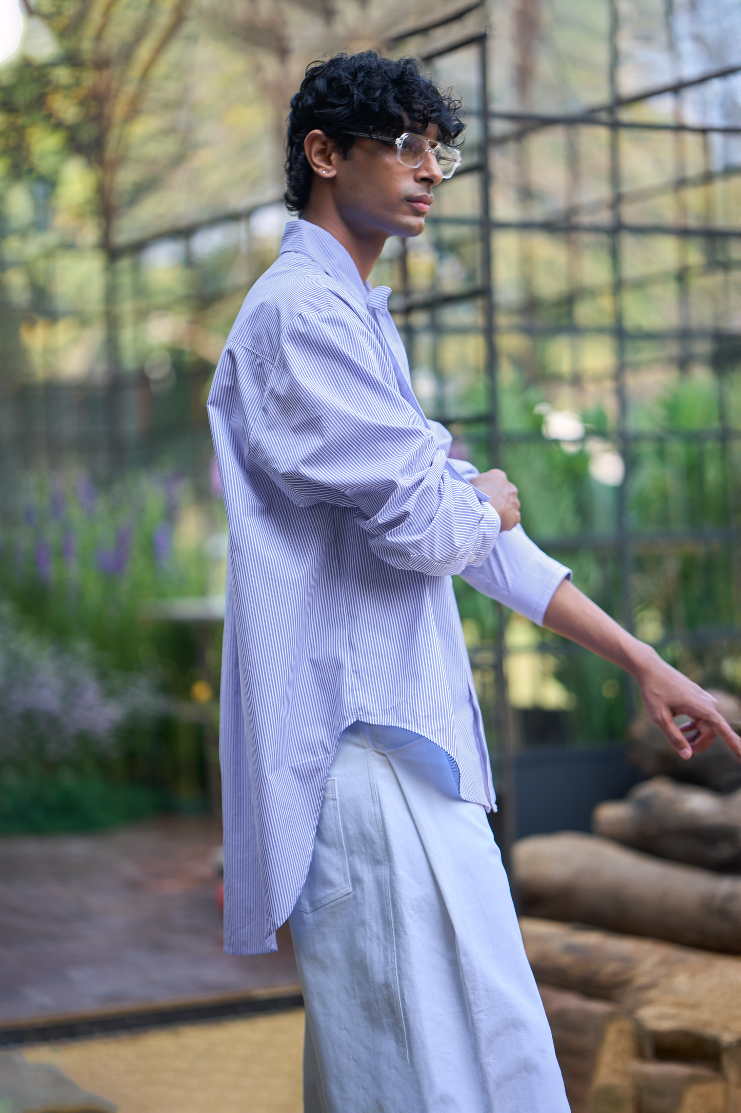 NECK TIE PINSTRIPE SHIRT
