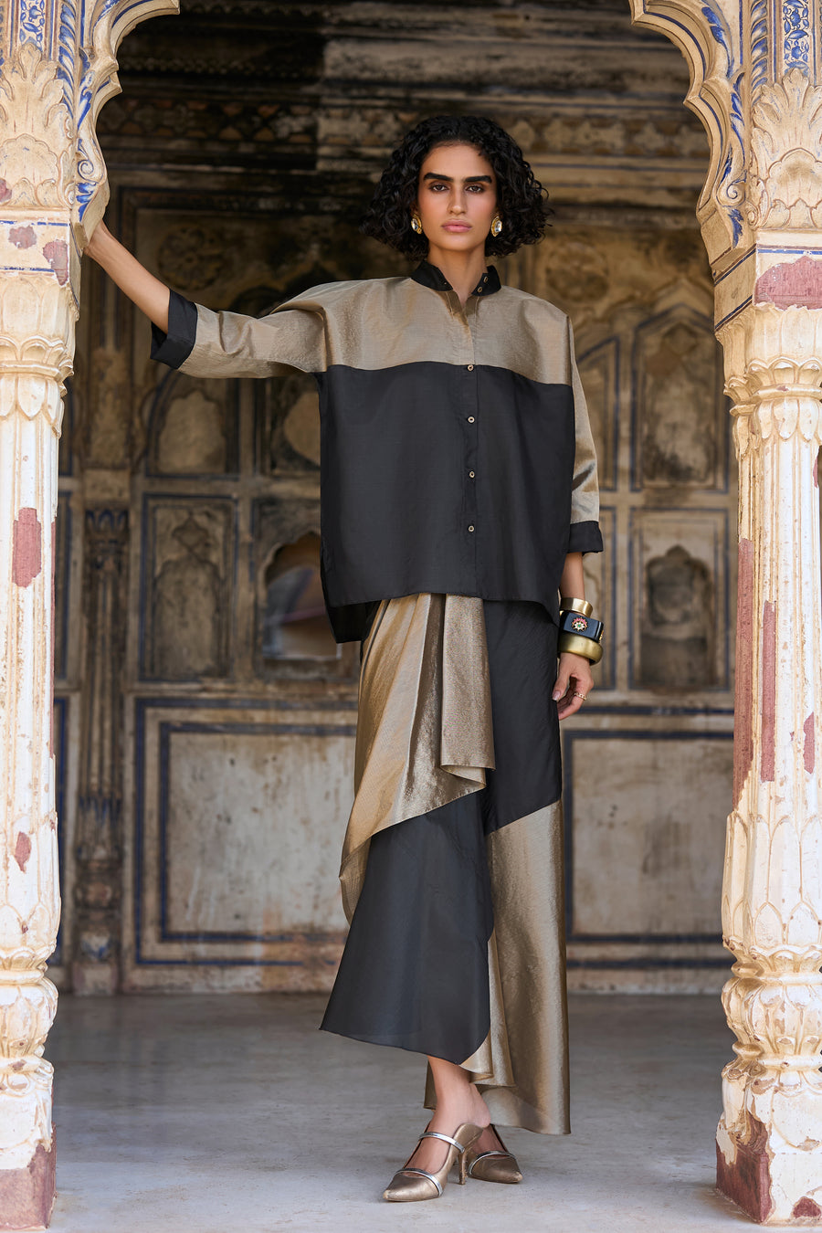 BENARES TISSUE COLOUR BLOCKED SHIRT & DRAPED SKIRT SET