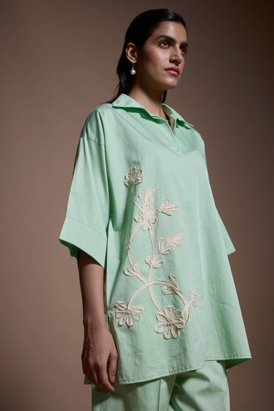 MOTIF EMBROIDERED SHIRT - dash and dot