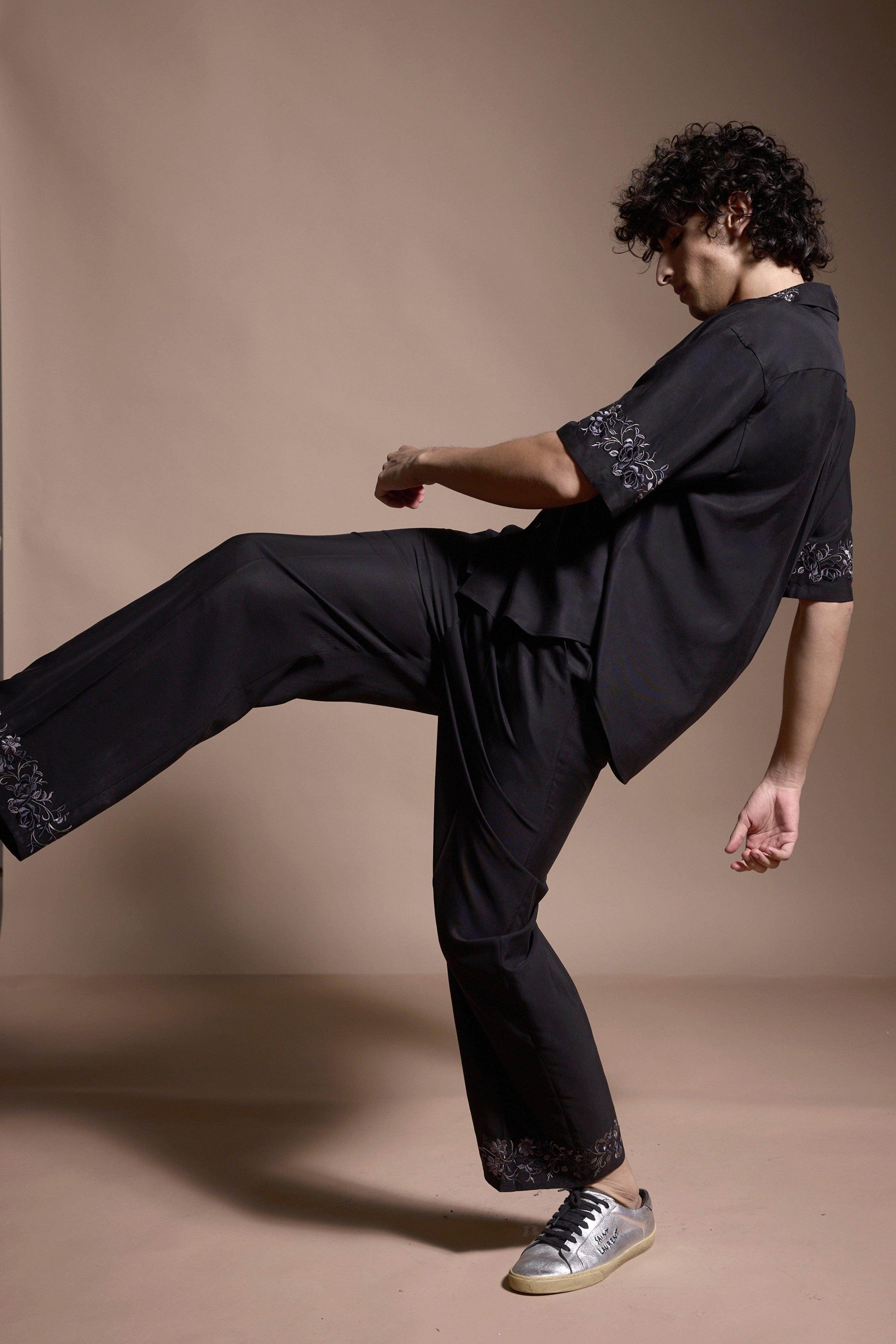 METALLIC EMBROIDERED PANT - dash and dot