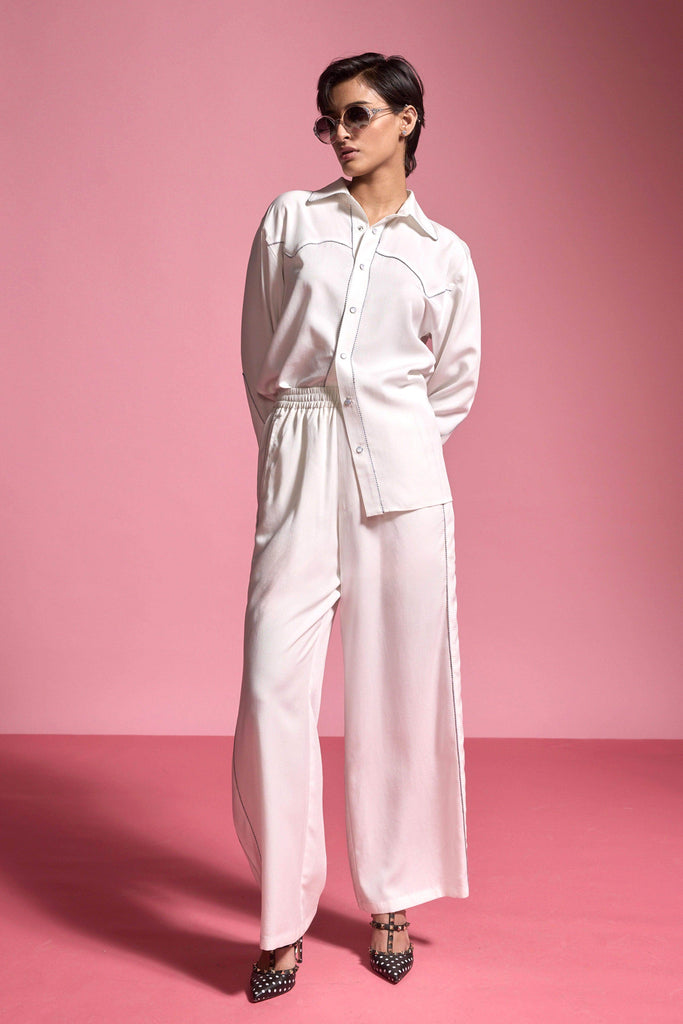 CONTRAST PIPED SET - dash and dot dash and dot