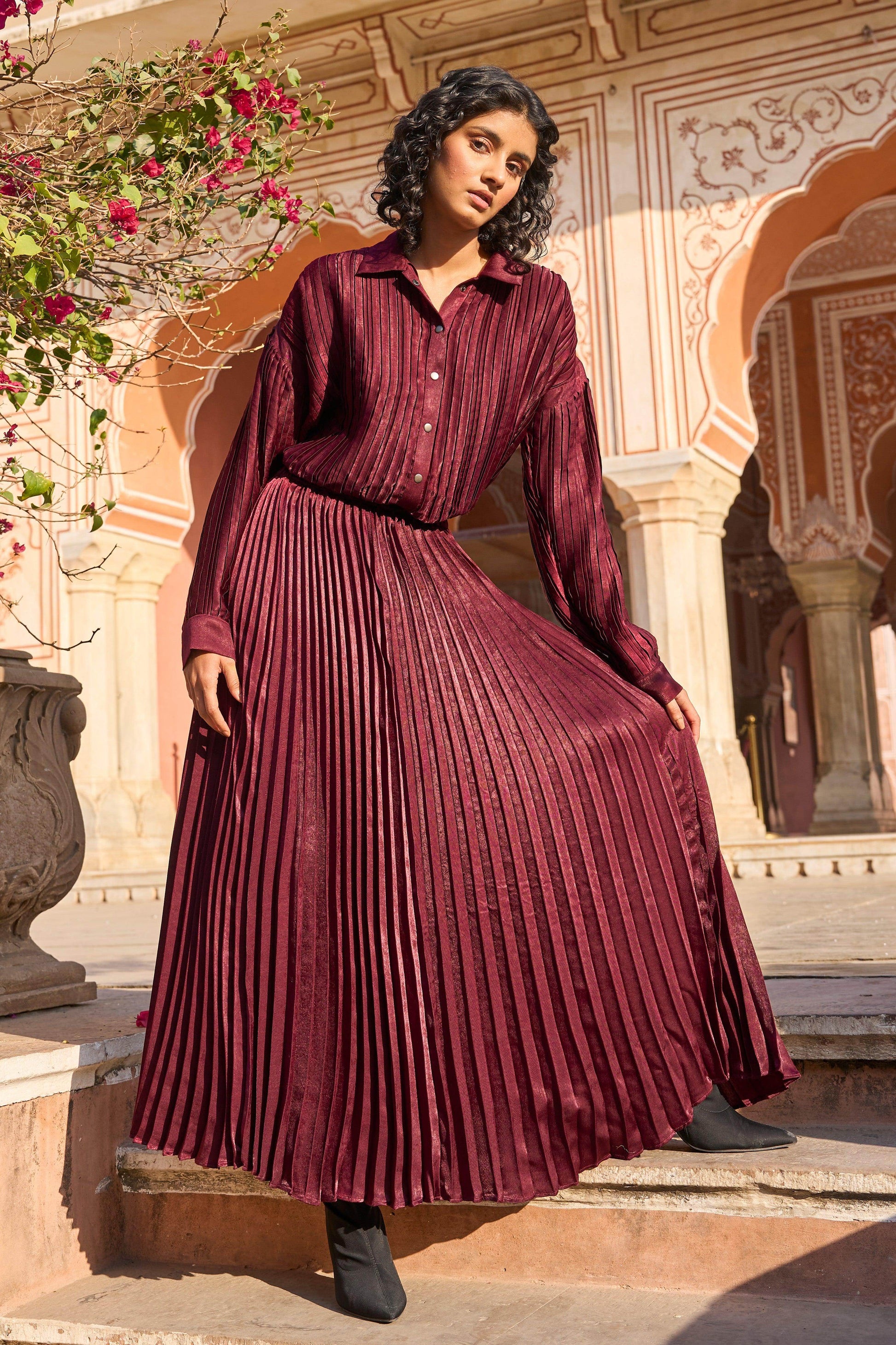 BURGUNDY PLEATED SKIRT - dash and dot