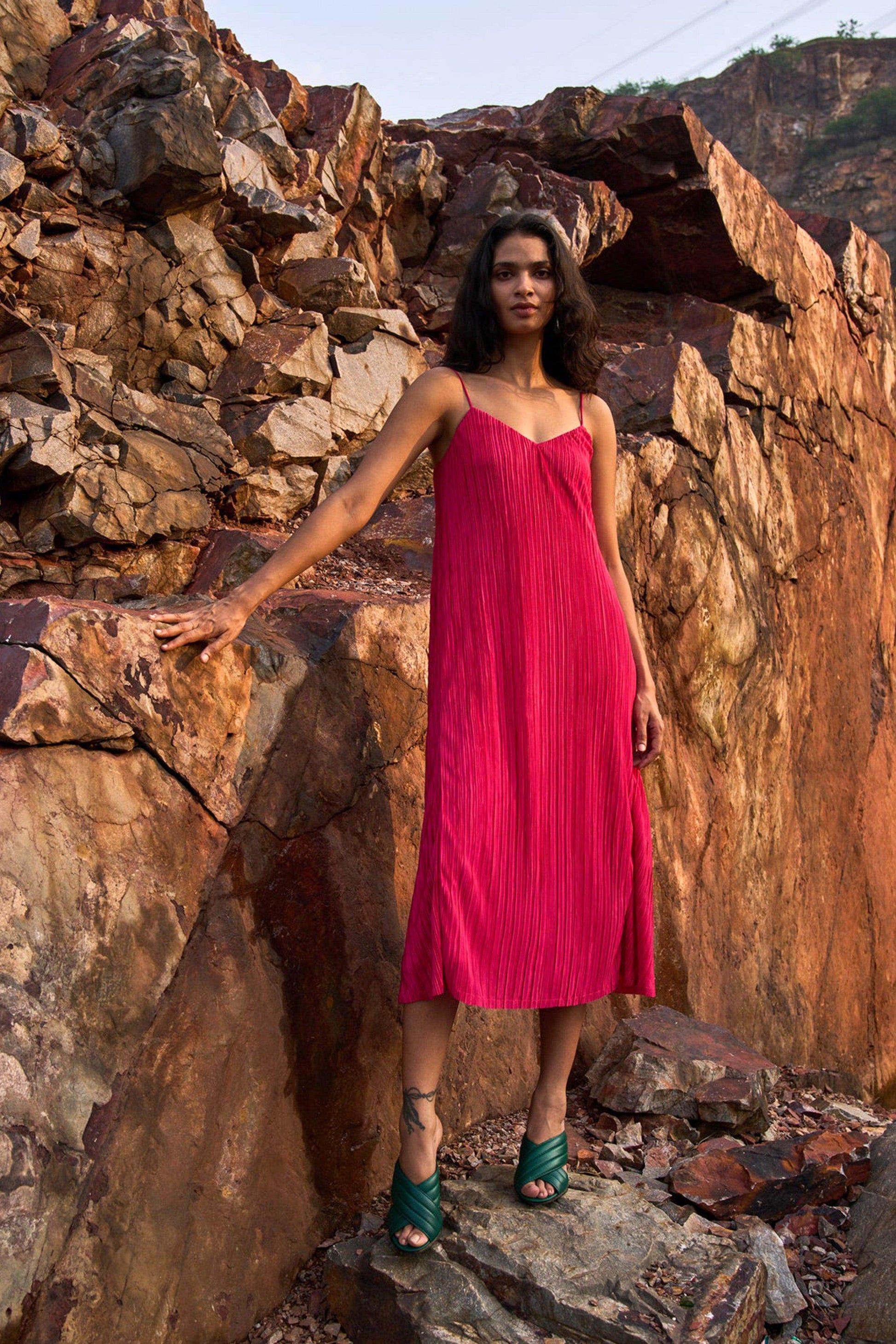 PINK PLEATED MIDI DRESS - dash and dot