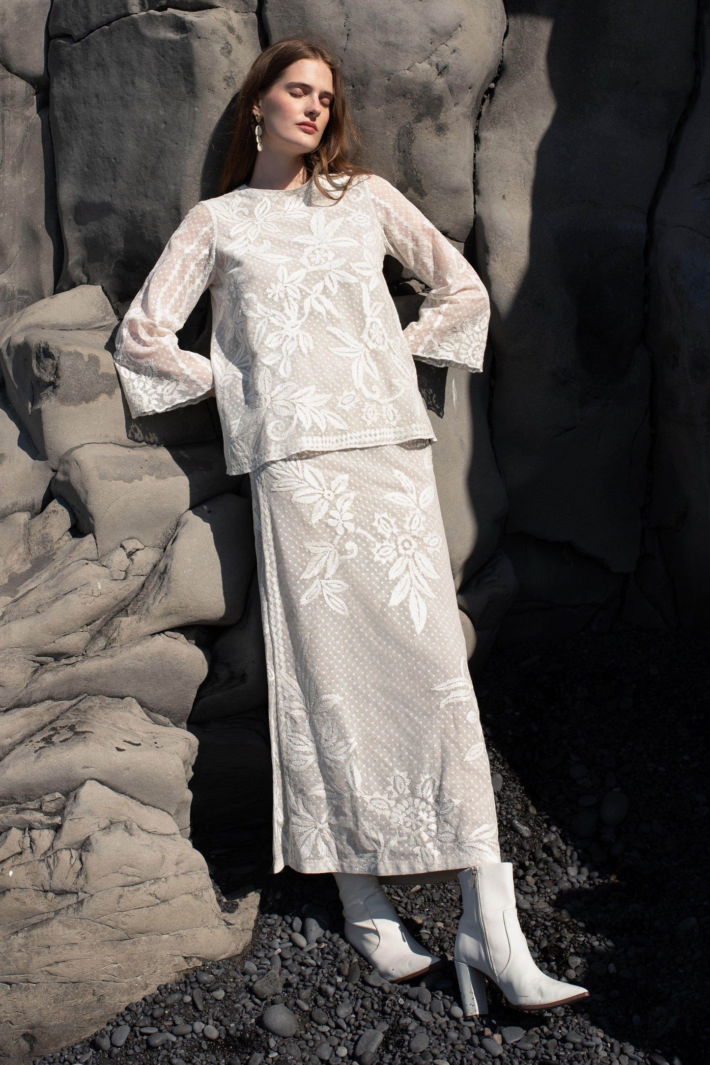 WHITE RIBBON EMBROIDERED SKIRT SET - dash and dot