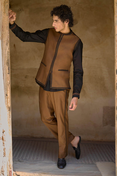 BORDER EMBROIDERED BANDI AND PANT SET - dash and dot