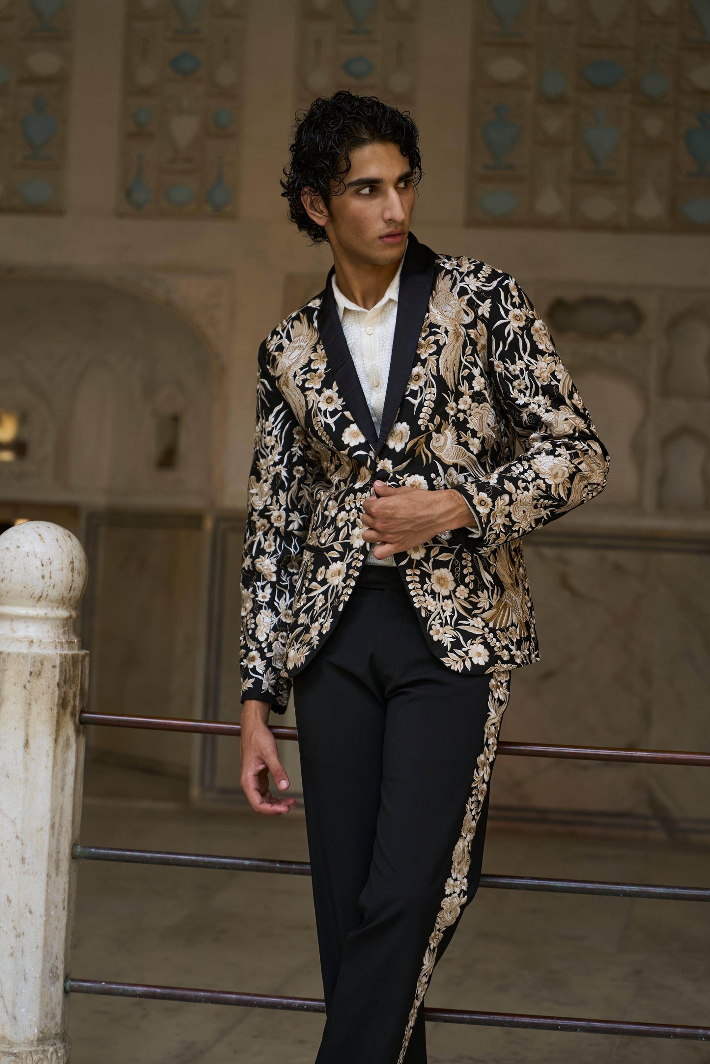 EMBROIDERED SUIT - dash and dot