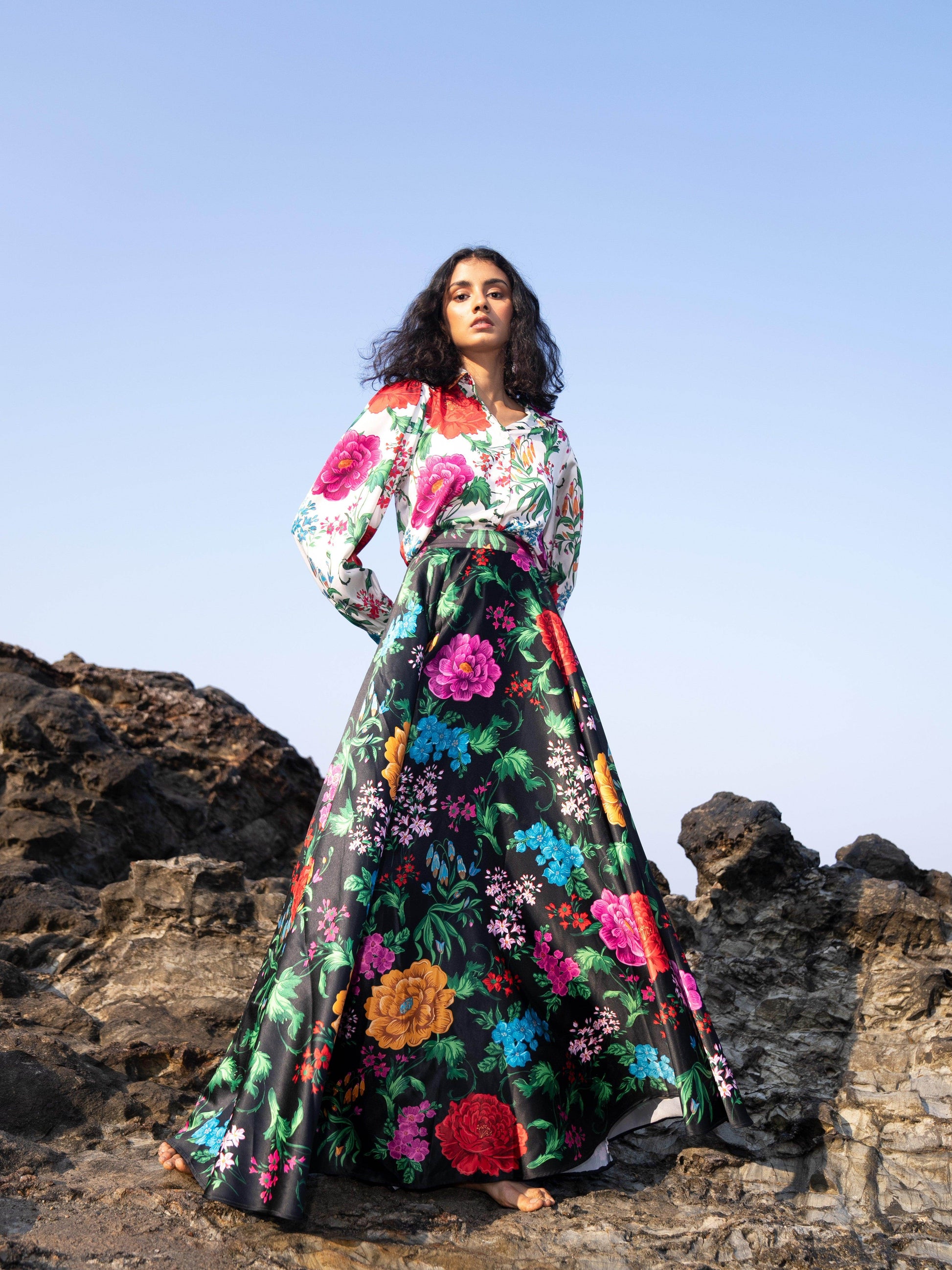 PRINTED BLACK SKIRT - dash and dot